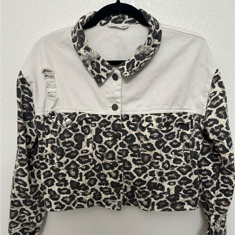 Leopard Print Button Up Women’s Jacket - image 1